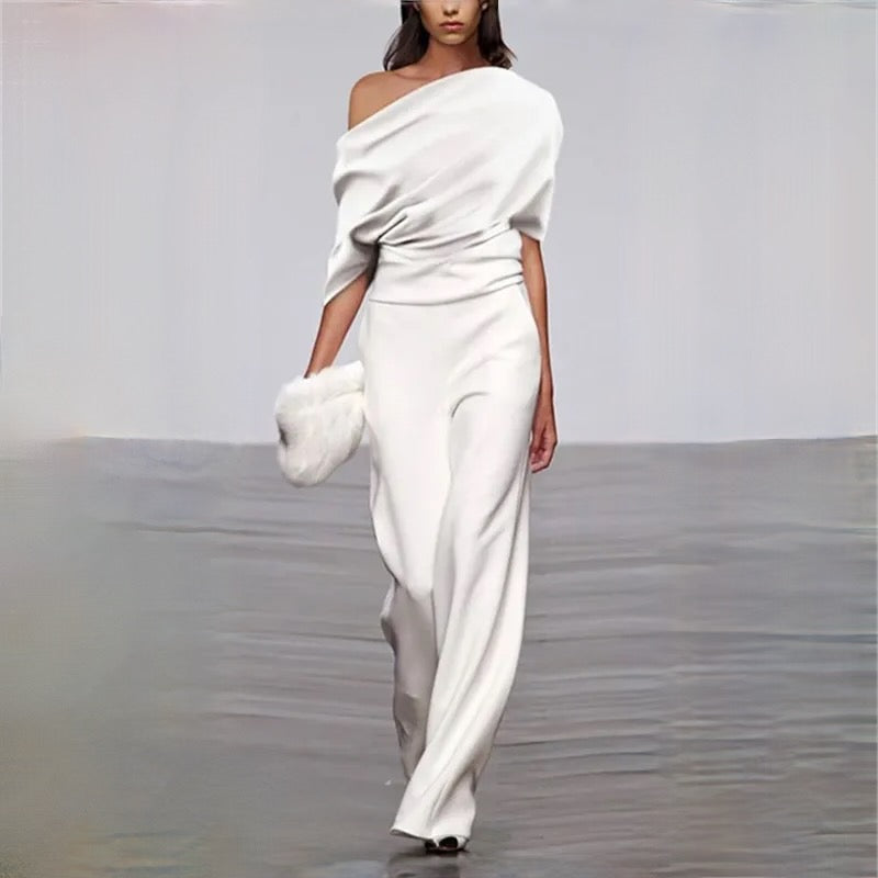 Elegant sommerdragt til kvinder i stilfuldt design