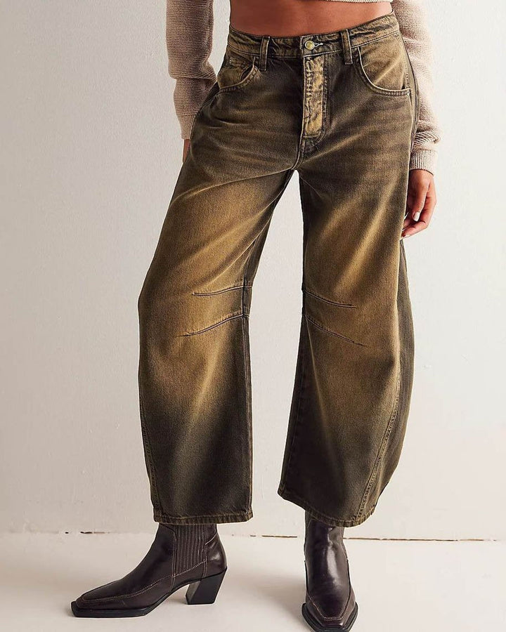 Damejeans med Lige Snit og Mellem Høj Talje